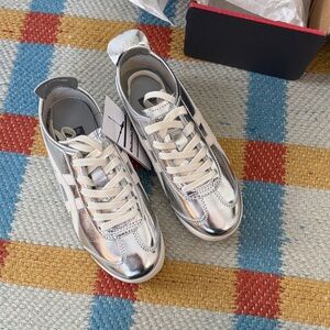 NEW with box Onitsuka Tiger Metallic Silver Sneakers